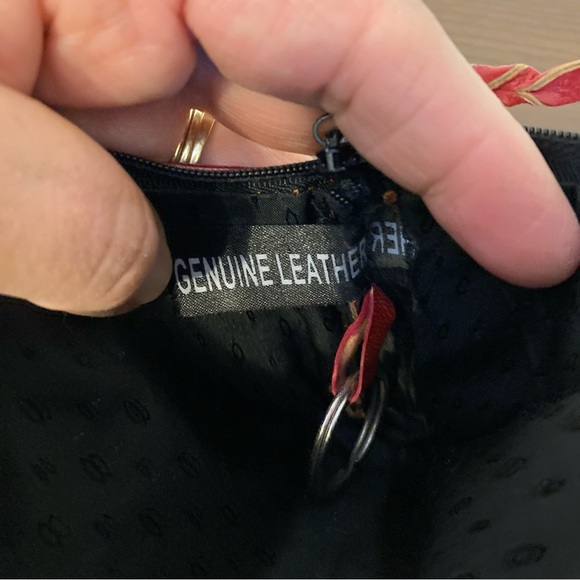 Unbranded All Leather Tapered (7”-5.5”) with Zipper Makeup Bag - Picture 11 of 11